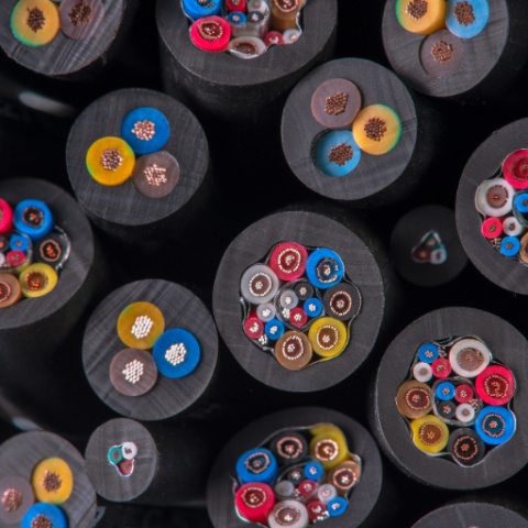 Przewód okrągły elektryczny 3x2,5 Czarny OWY 500V 3x2,5 H05VV‑F linka 1m